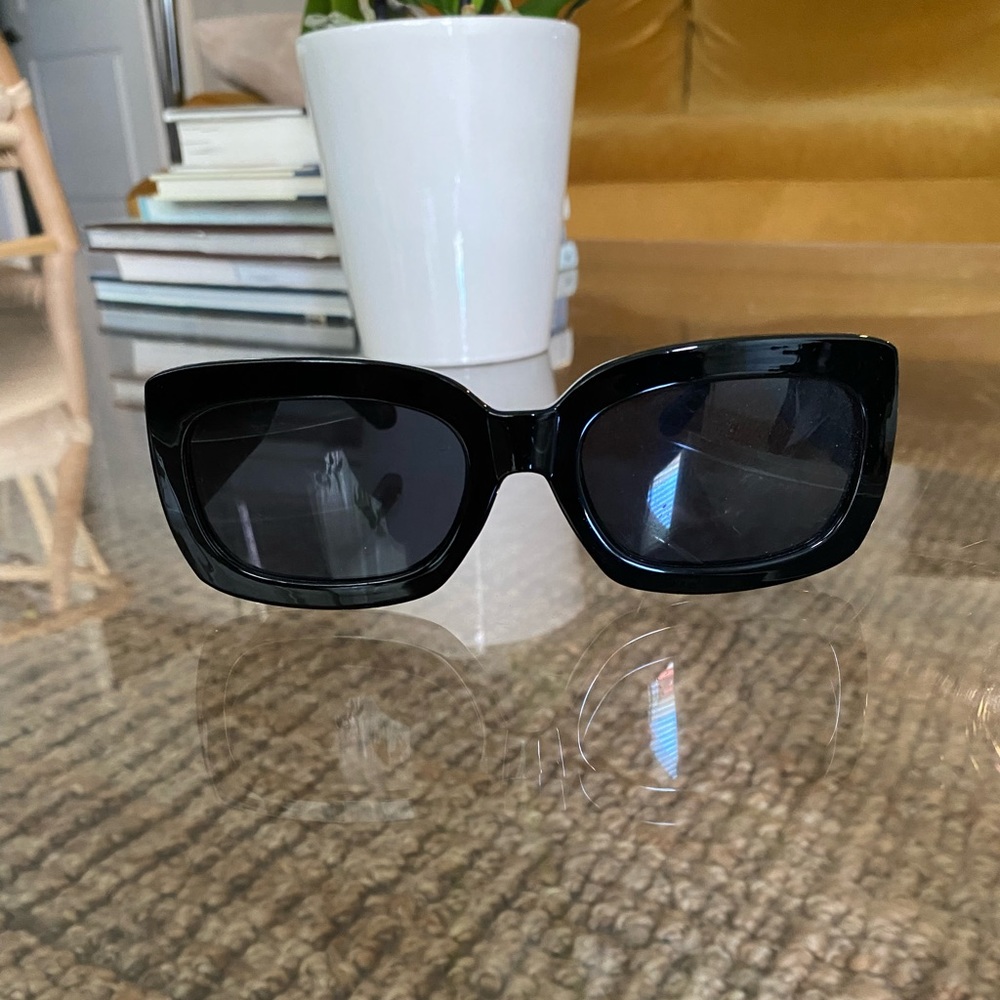 Urban Outfitters Black Rectangle Sunglasses